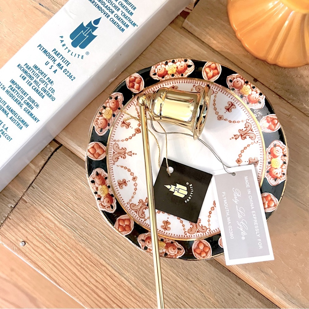 Vintage NIB Brass Candle Suffer - Picture 1 of 6